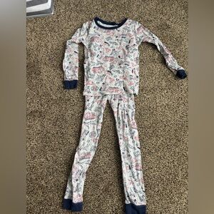 Carter’s Boys Firetruck Pajama Set Size 8